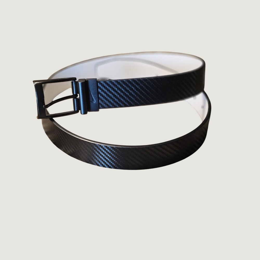 Nike Mens Reversible Golf Belt Black Carbon Fiber White Leather Size 36 56035004
